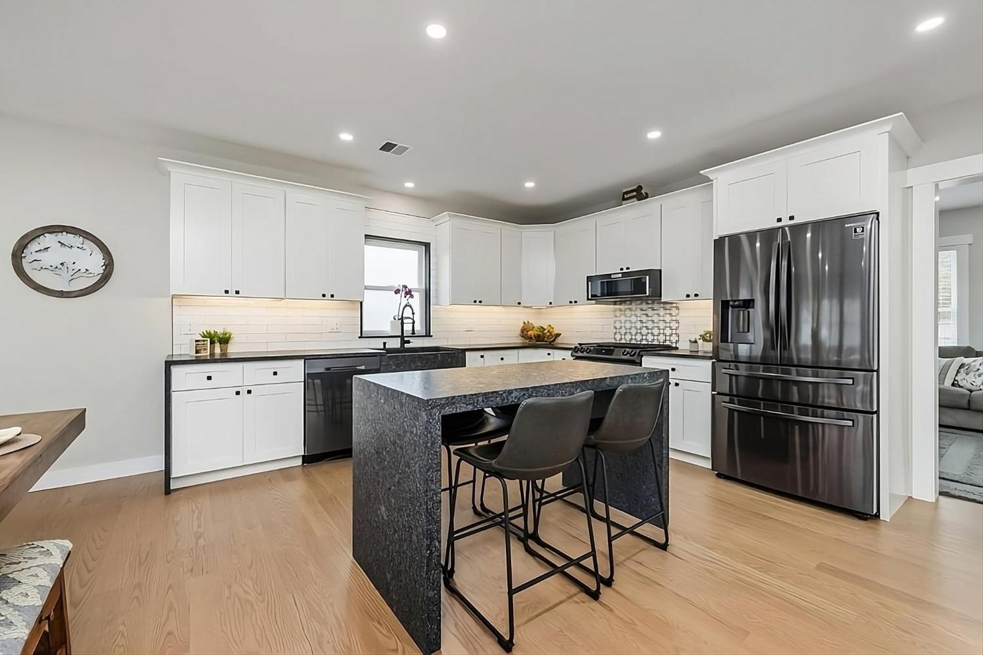 Renovated & Sophisticated Home Near Beach & Shops! Barnstable Esterno foto
